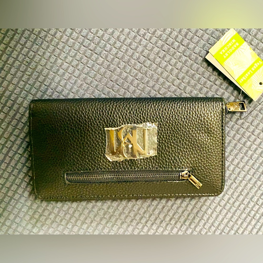 🔥3-$55.🔥BUNDLE🔥 NWT Bagley Mishka wallet